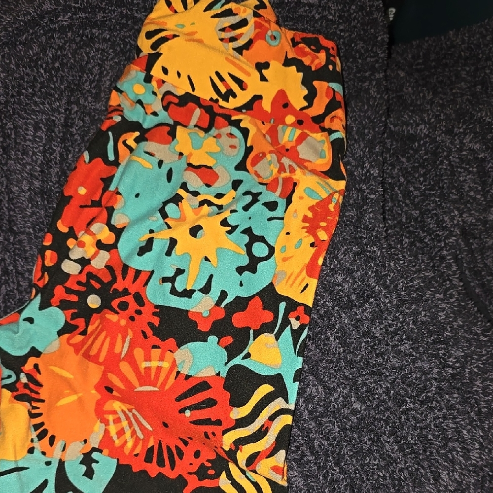 LuLaRoe Vibrant Floral Print Leggings